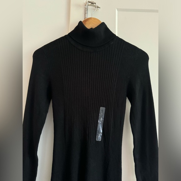 BNWT Tommy Hilfiger sweater dress - Picture 3 of 6